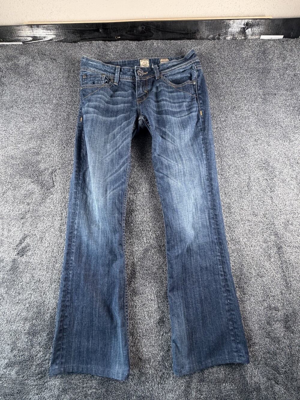 Studio 5 Bootcut Jeans Women’s 28x30 Medium Wash Low Rise Denim Y2K- Read